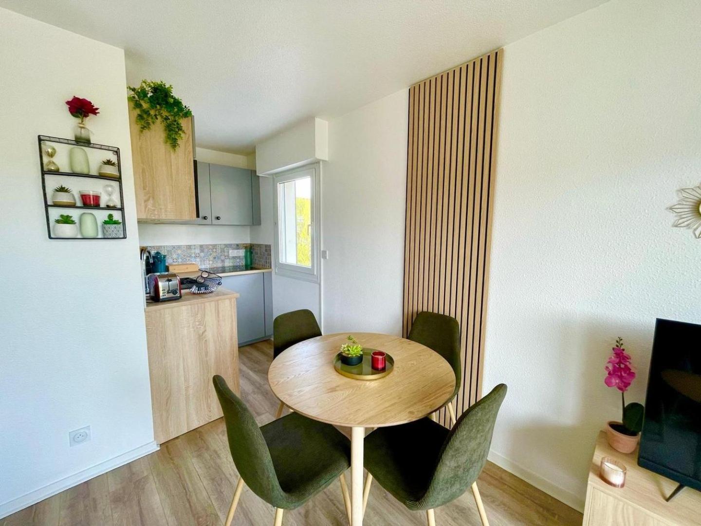 L'Opaline - F2 Pour 4Pers / Houlgate Apartment Bagian luar foto